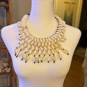 Elegant Cream Cownie Shell Necklace